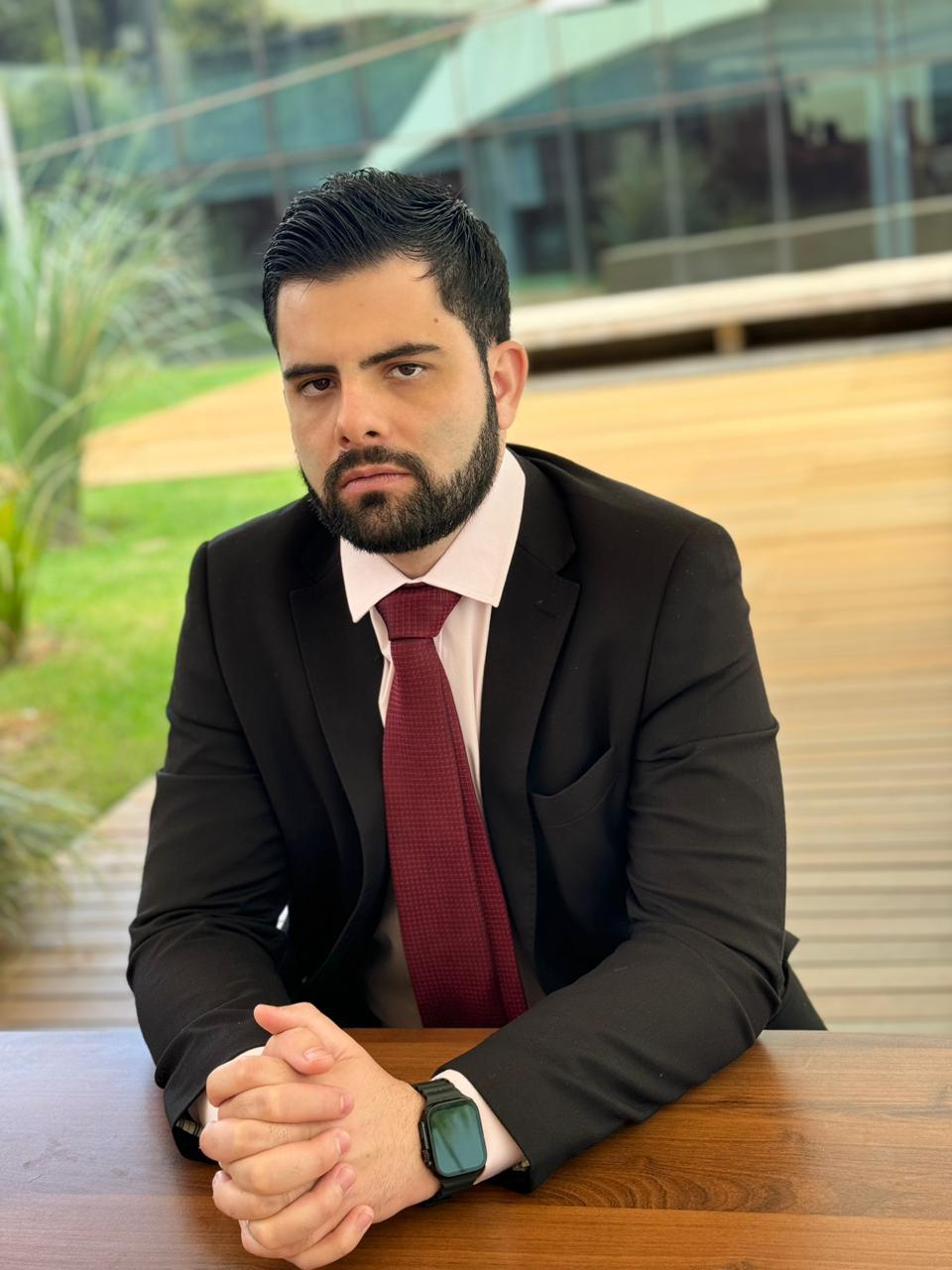 Dr. Gabriel Melo